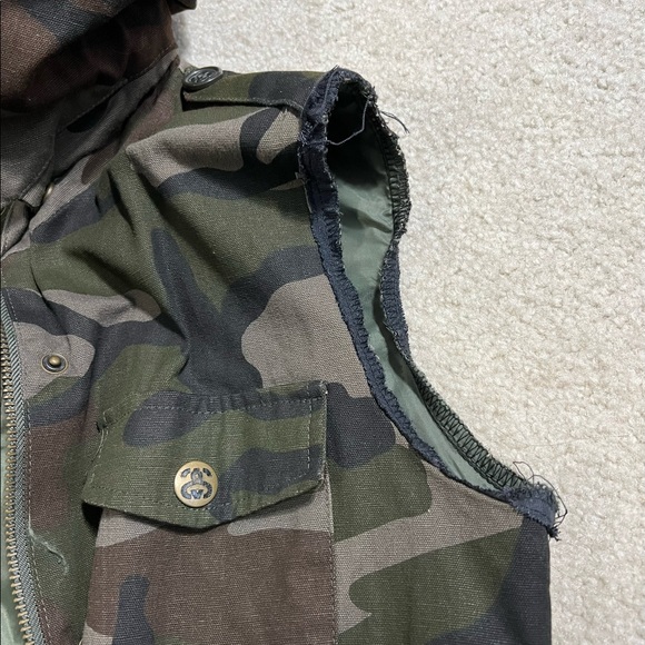 Stussy Camo vest sleeveless jacket XS - Picture 6 of 8